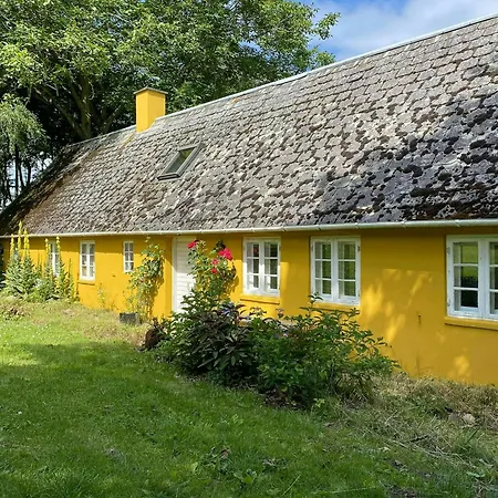 Historic With Sea Views Over Sejero Bay 度假居 Fårevejle