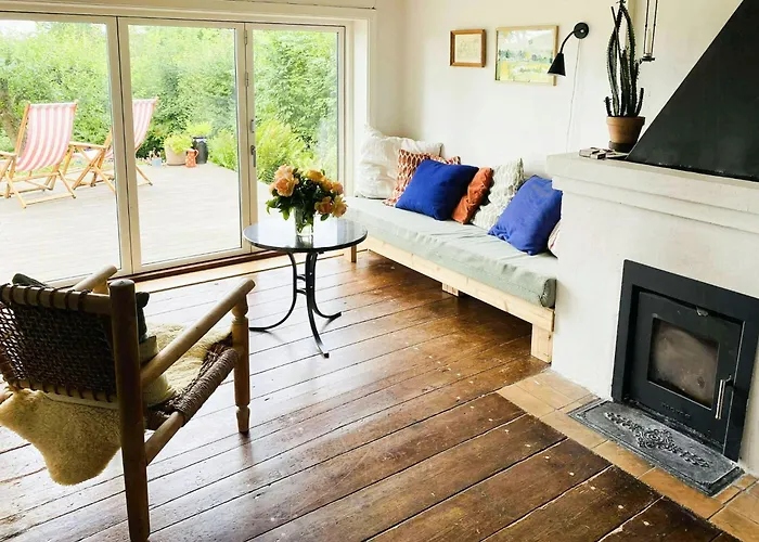 Historic With Sea Views Over Sejero Bay Semesterbostad